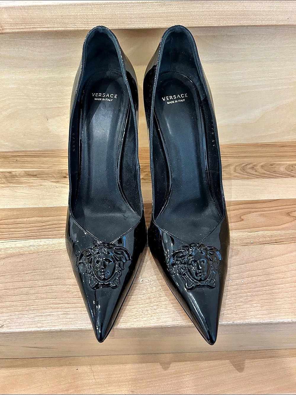 Versace La Medusa Patent Leather Pointed-Toe Pumps Black EU 41